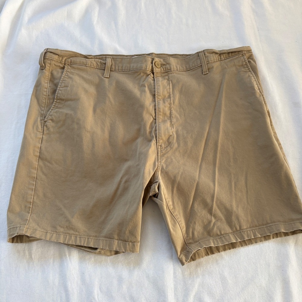Signature‎ by Levi Strauss Mens Khaki Chino Shorts Size 46 Tan Stretch WaterLess